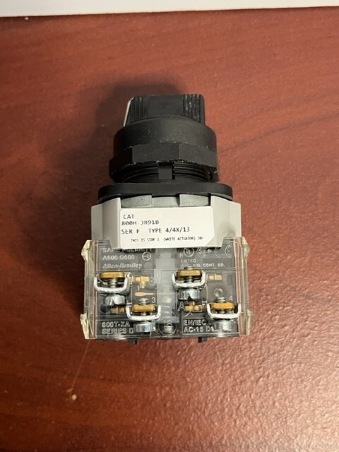 Allen Bradley 800H-JR91B Selector Switch 3 Position Spring Return Ser F