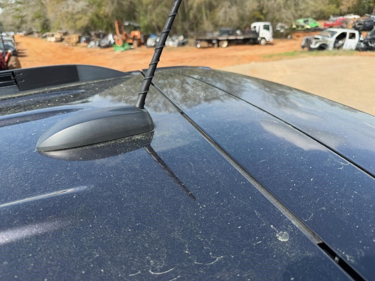 TERRAIN   2016 Antenna 104965845