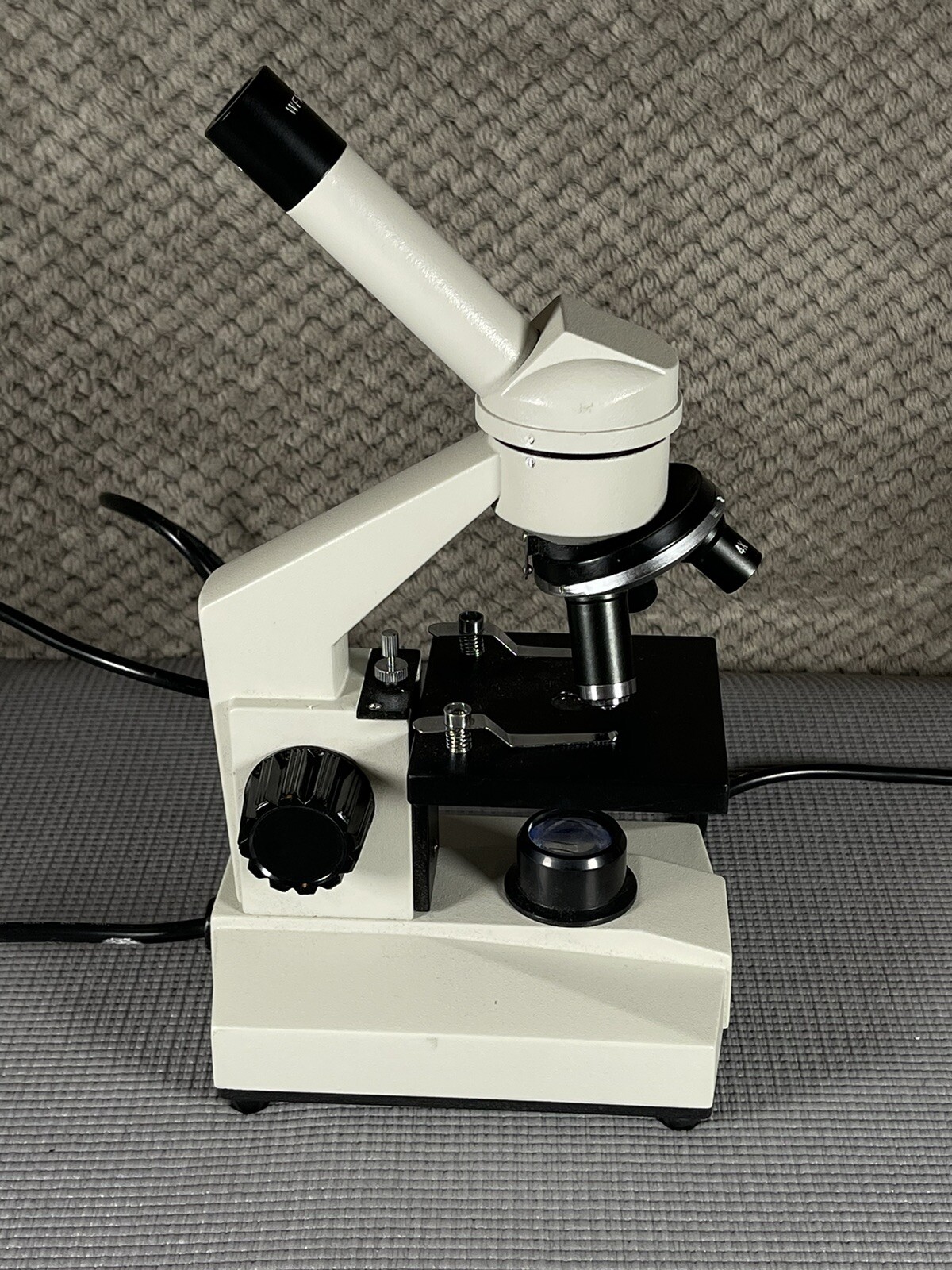 Wards 24-2130 Microscope with objectives 4x, 10x, 40x Walter WF10X