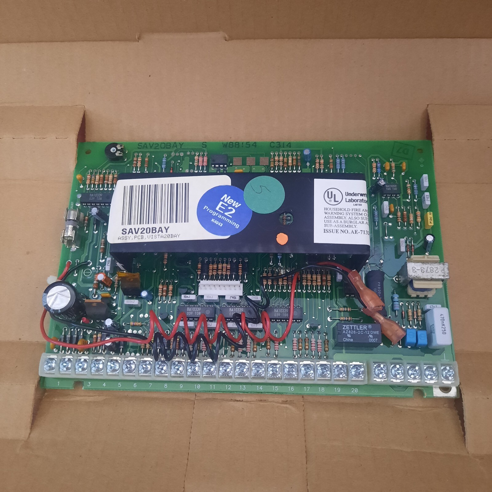New Honeywell/Ademco VISTA-20SE Control Panel, PCB in Aluminum Enclosure
