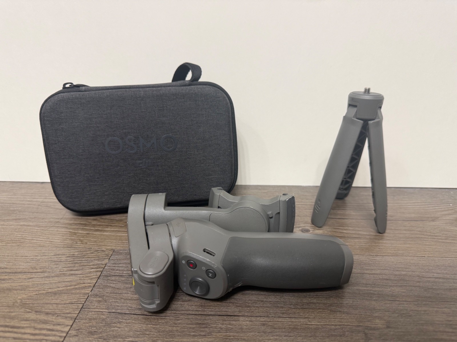 DJI osmo Mobile 3 Smarthphone Gimbal