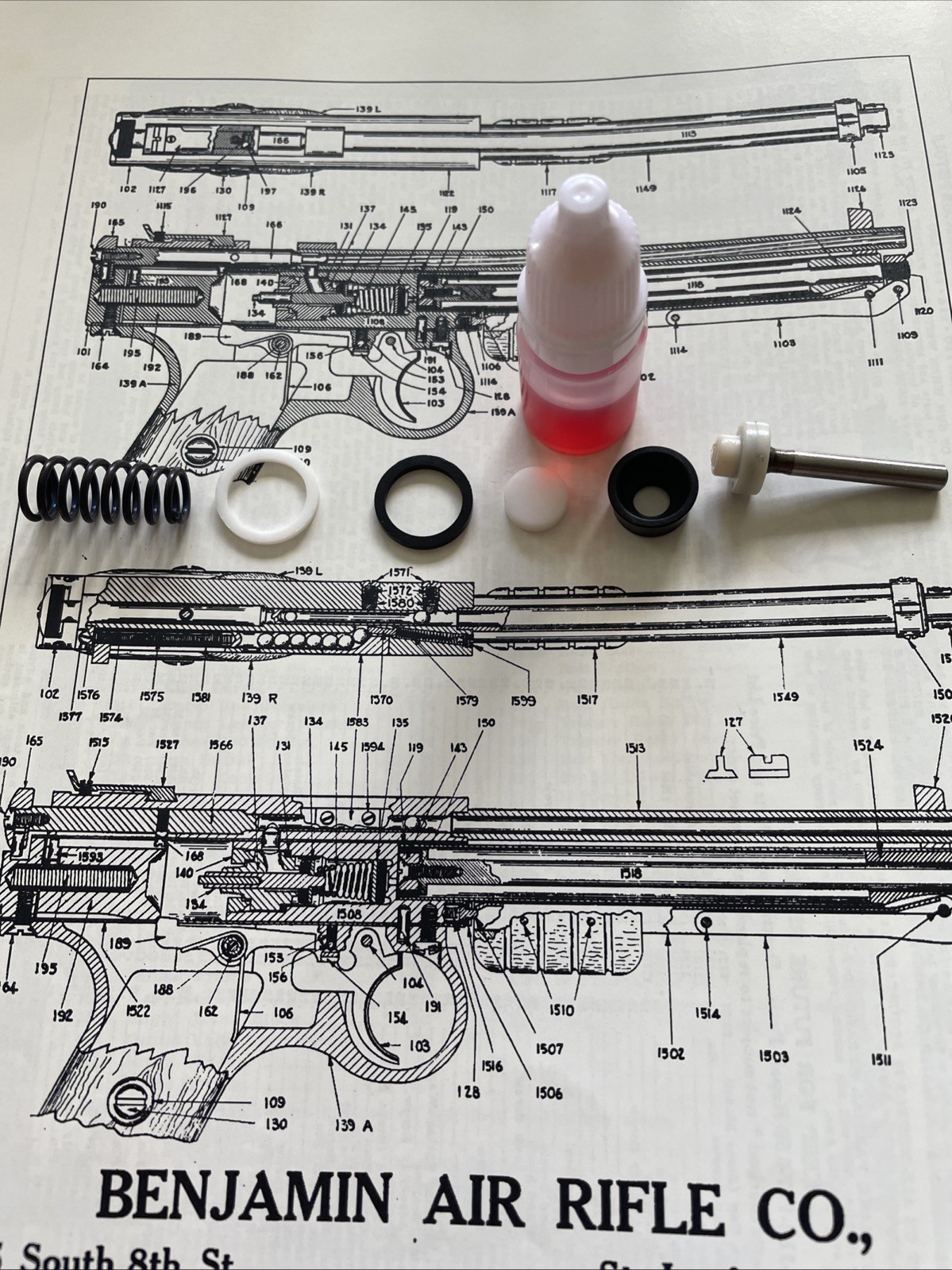 Benjamin 110,112,117,150 Complete seal kit With Rubber Pump Cup.