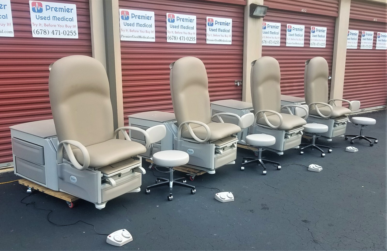 Exam Tables Brewer Power 6500 w New Upholstery *Premier Used Medical Equipment*