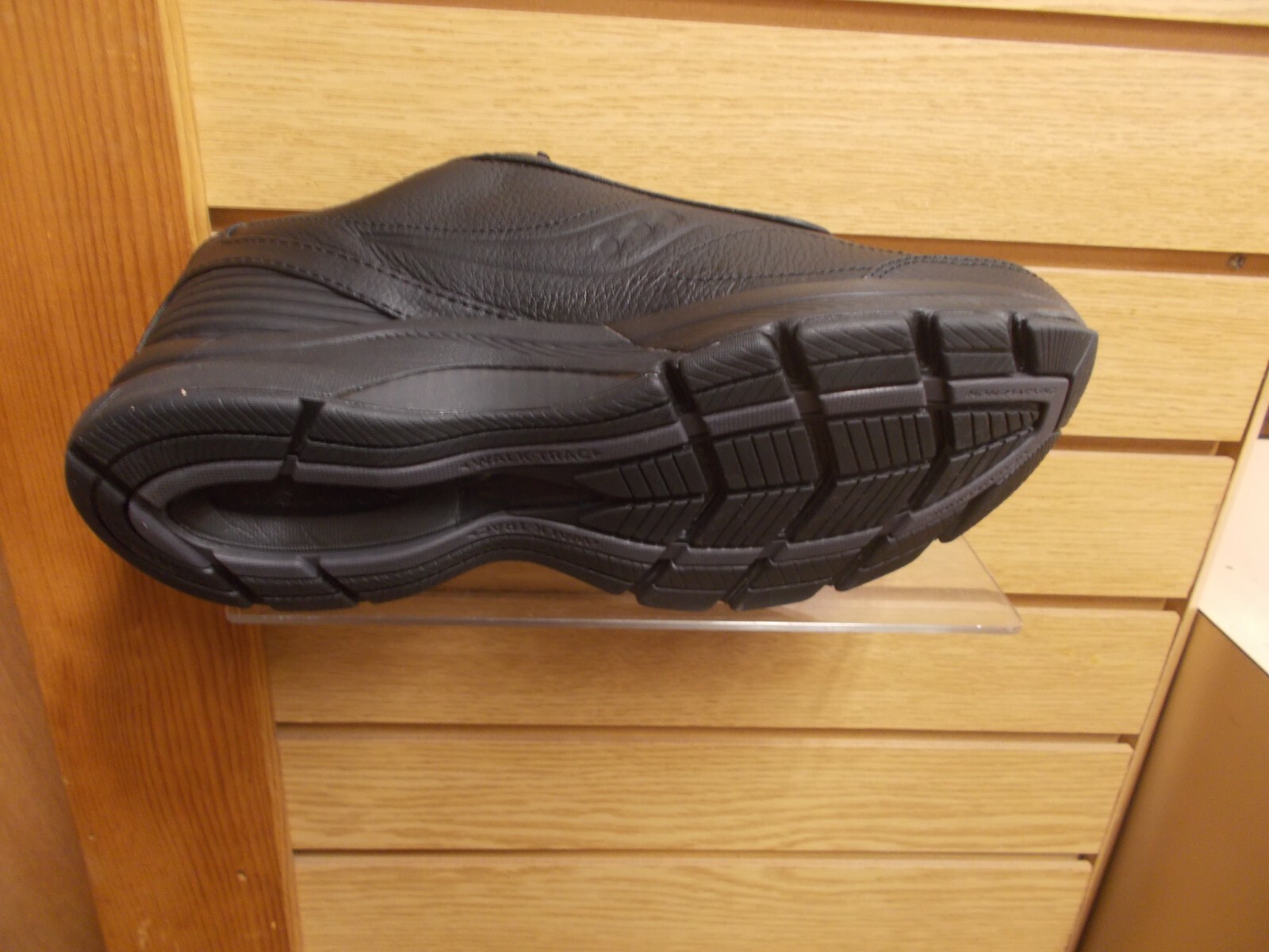 SAUCONY MEN'S OMNI WALKER 3 STABLE WALKING SHOE BLACK MEDIUM D WIDTH NEW 40202-2