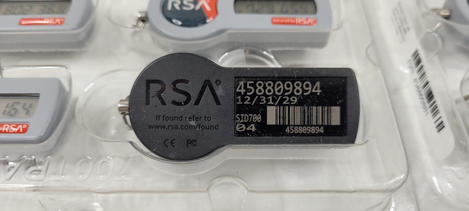(SINGLE, ONE) RSA SECURID SID700 TOKEN SID700 NEW EXP DATE 12/31/29