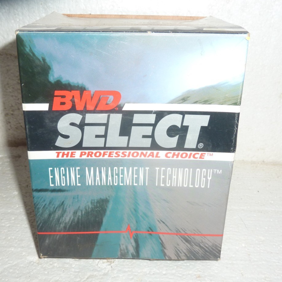 New in Box Distributor Cap BWD Select C197   S-2