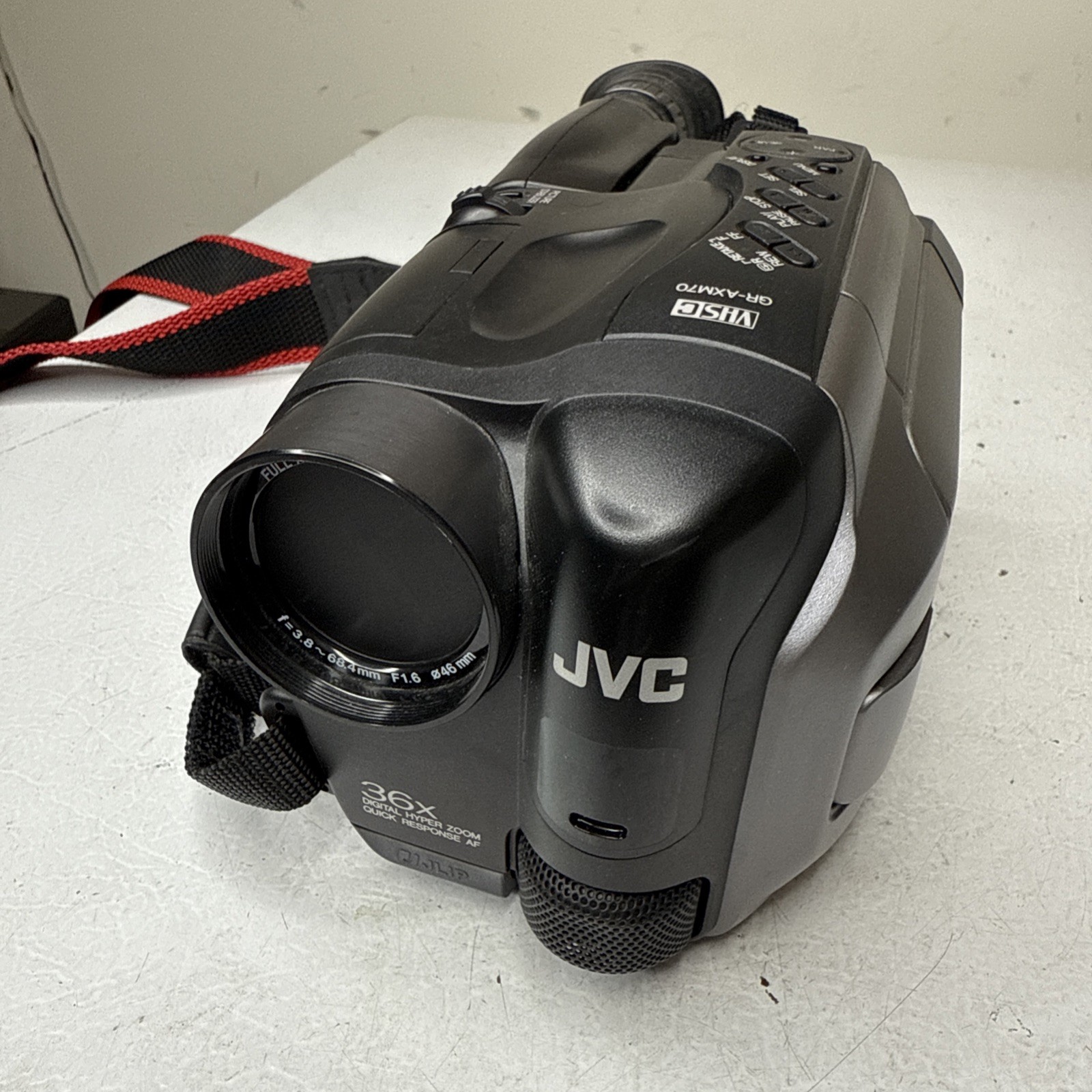 JVC VHS-C Camcorder *READ* Model GR-AXM70U Tested Working.