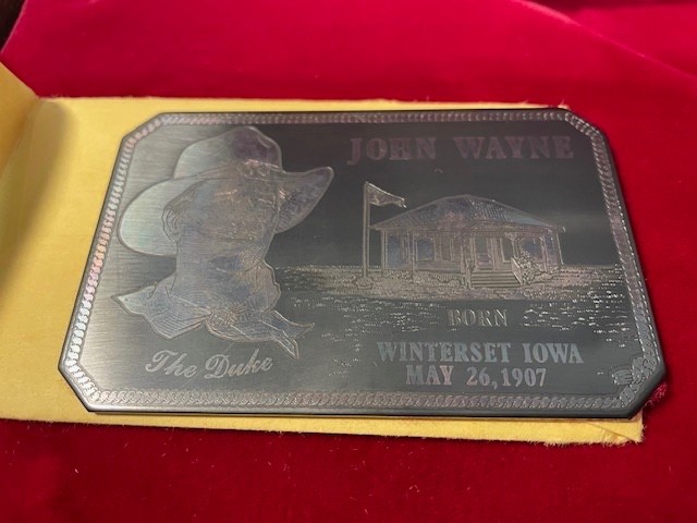 COLT SAA JOHN WAYNE PRESENTATION CASE, NOS IN ORIGINAL BOX, PAPERS!
