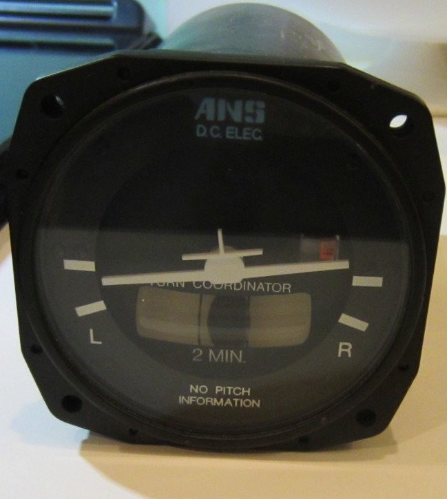 TURN COORDINATOR ANS-50 AEROSONIC NAVIGATION SYSTEMS DENTED AS PICTURED