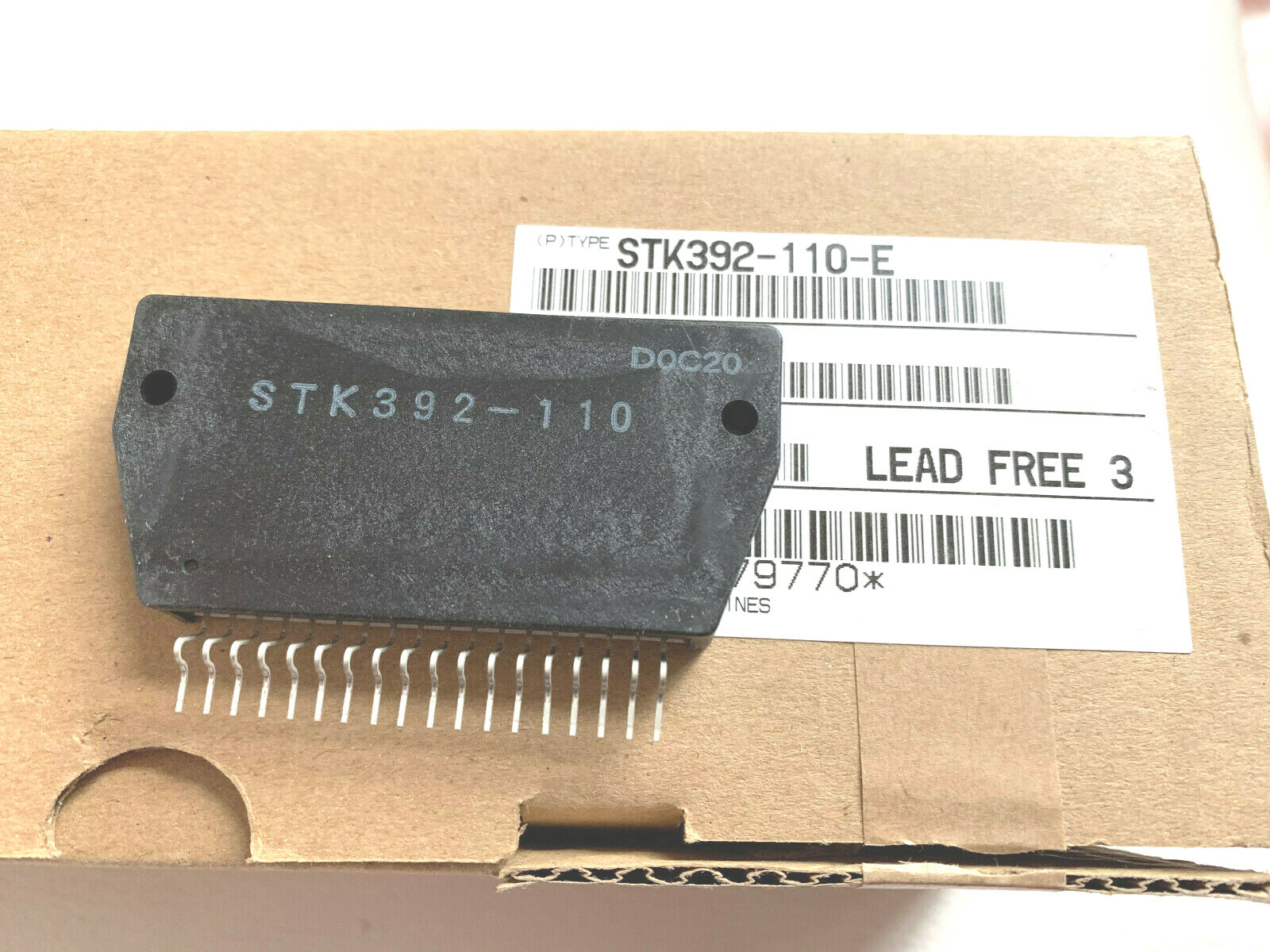 LOT OF 2 STK392-110 + Heat Sink Compound New Original SANYO LEAD FREE