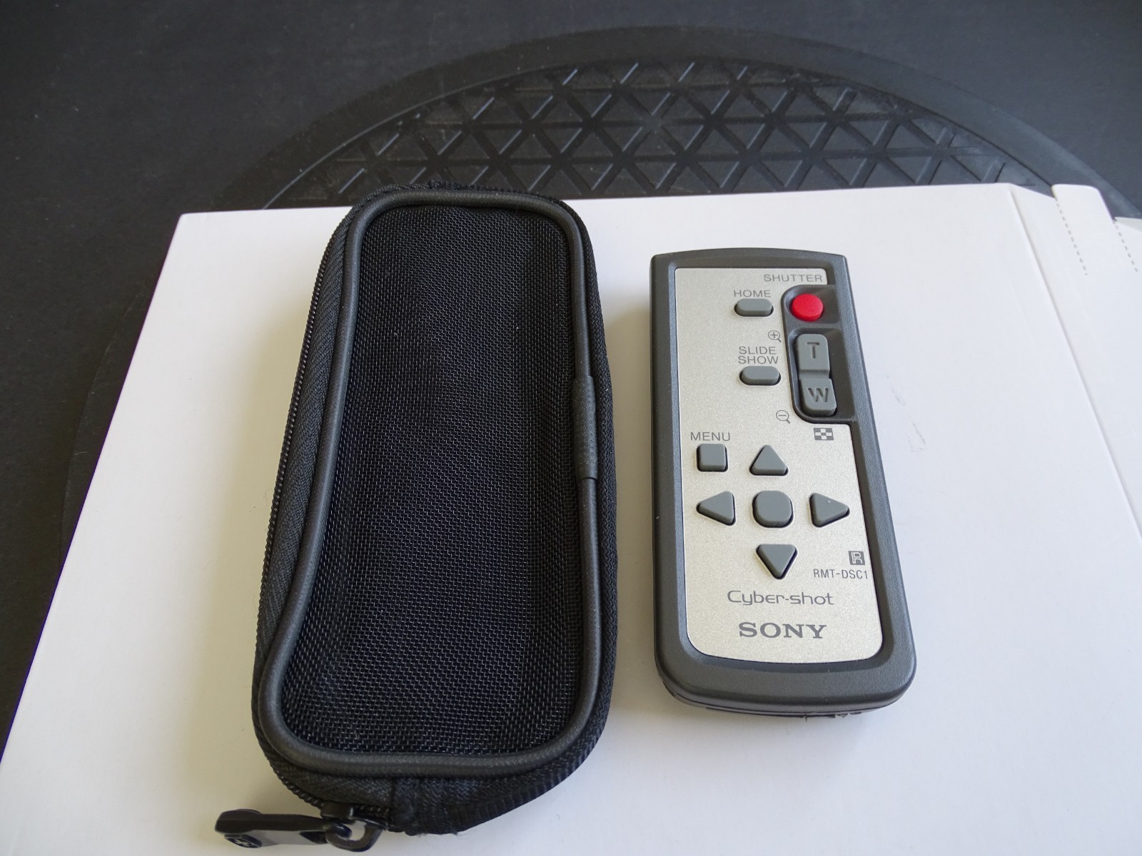 Sony RMT-DSC1 Remote Control for Cyber-Shot Camera DSC-H7  & case