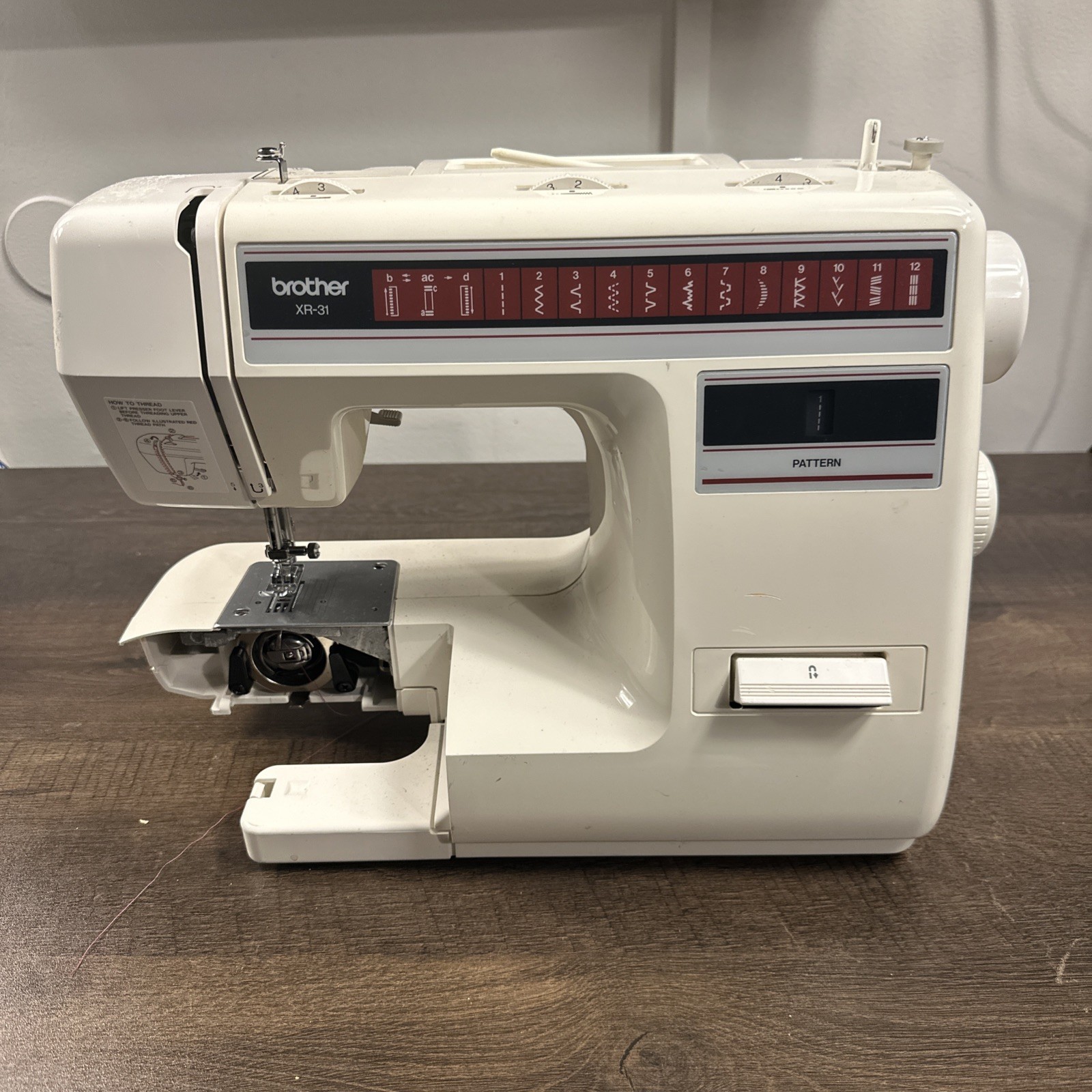 Brother XR-31  Portable Sewing Machine - As Is For Parts - Not Tested CL
