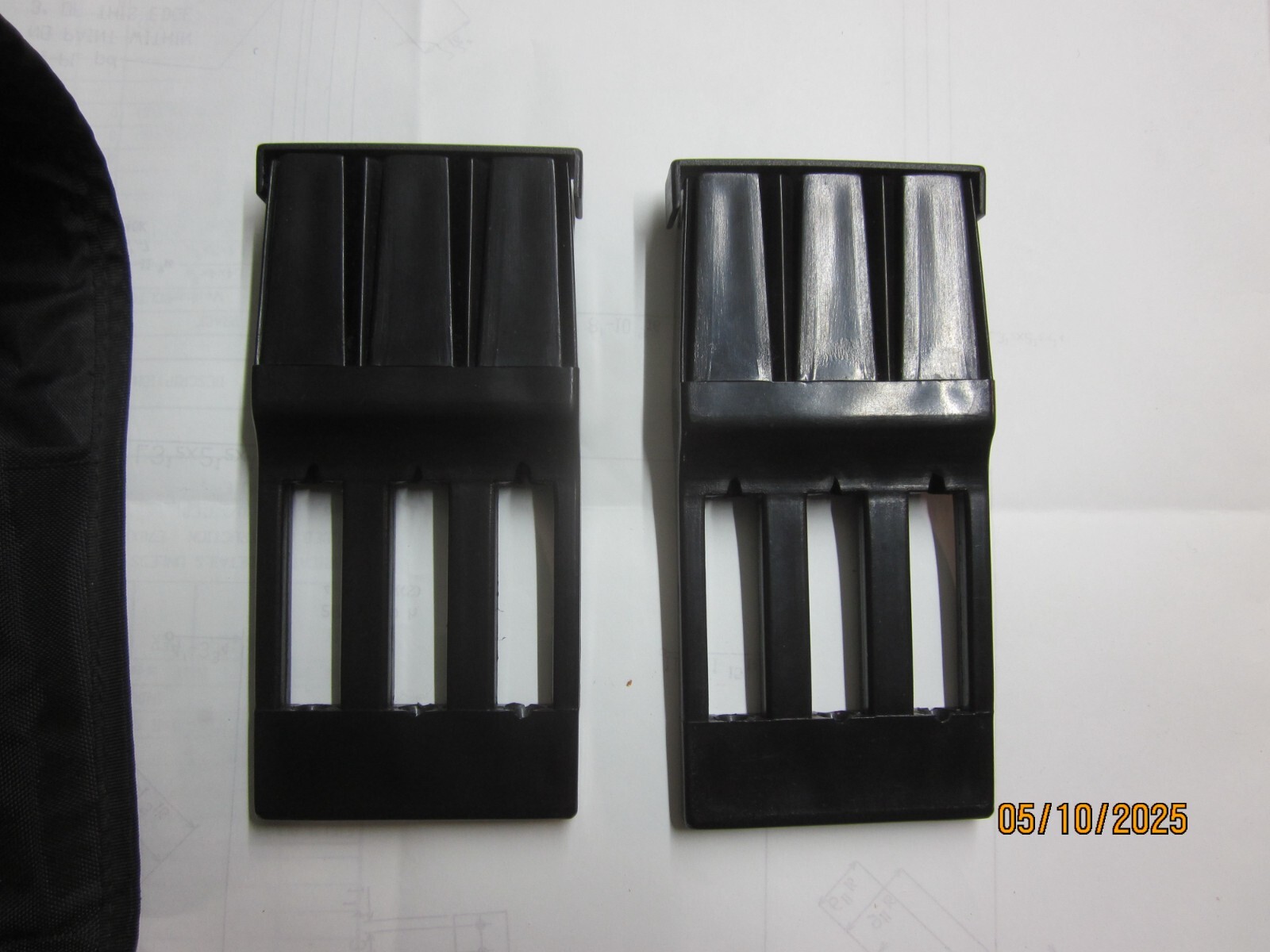 Dart Case W/2 Plastic Dart Holder Inserts