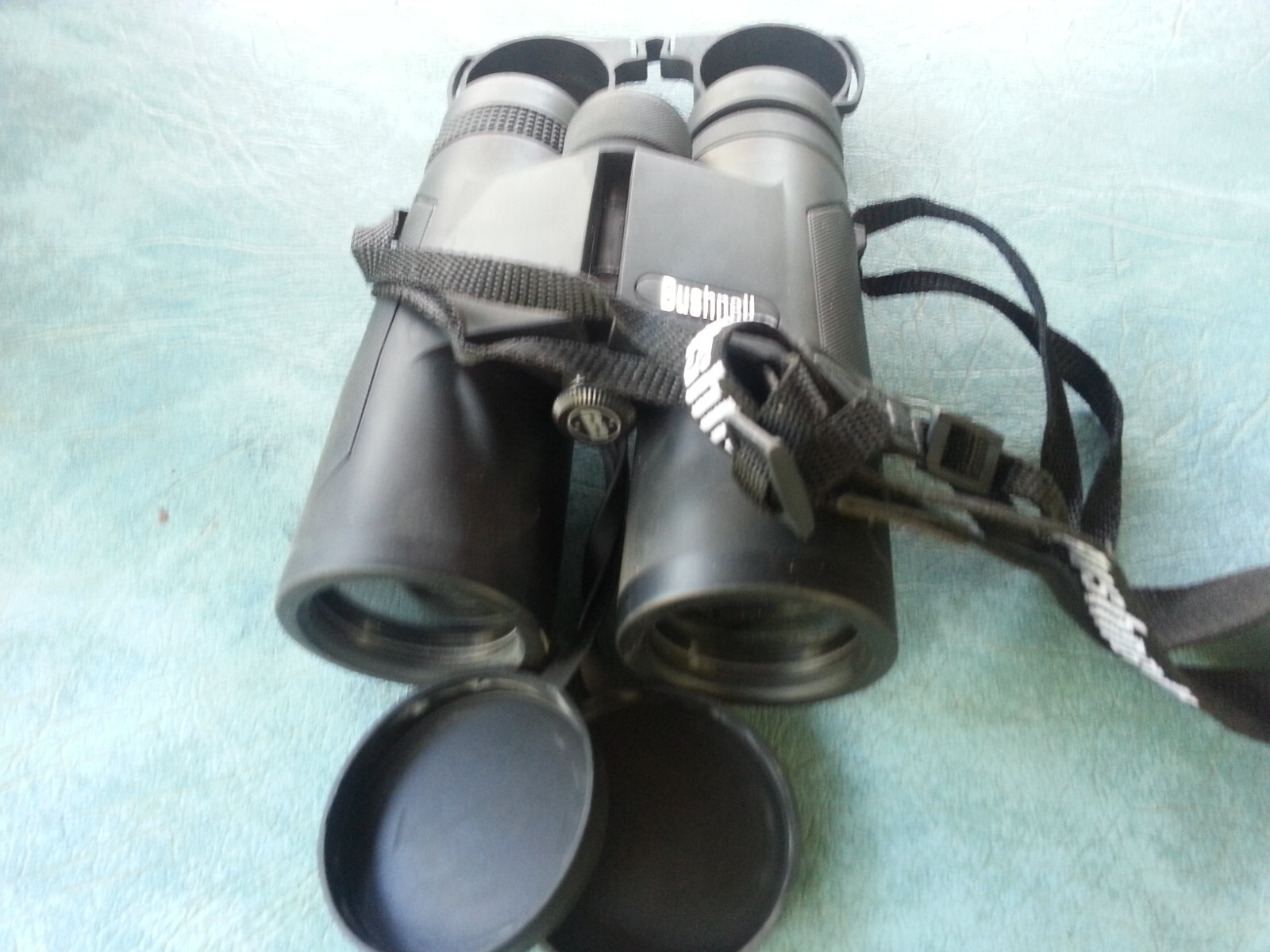Bushnell 10x42 Waterproof 293' FOV @ 1000 yds 24-1059 Binoculars (20518)