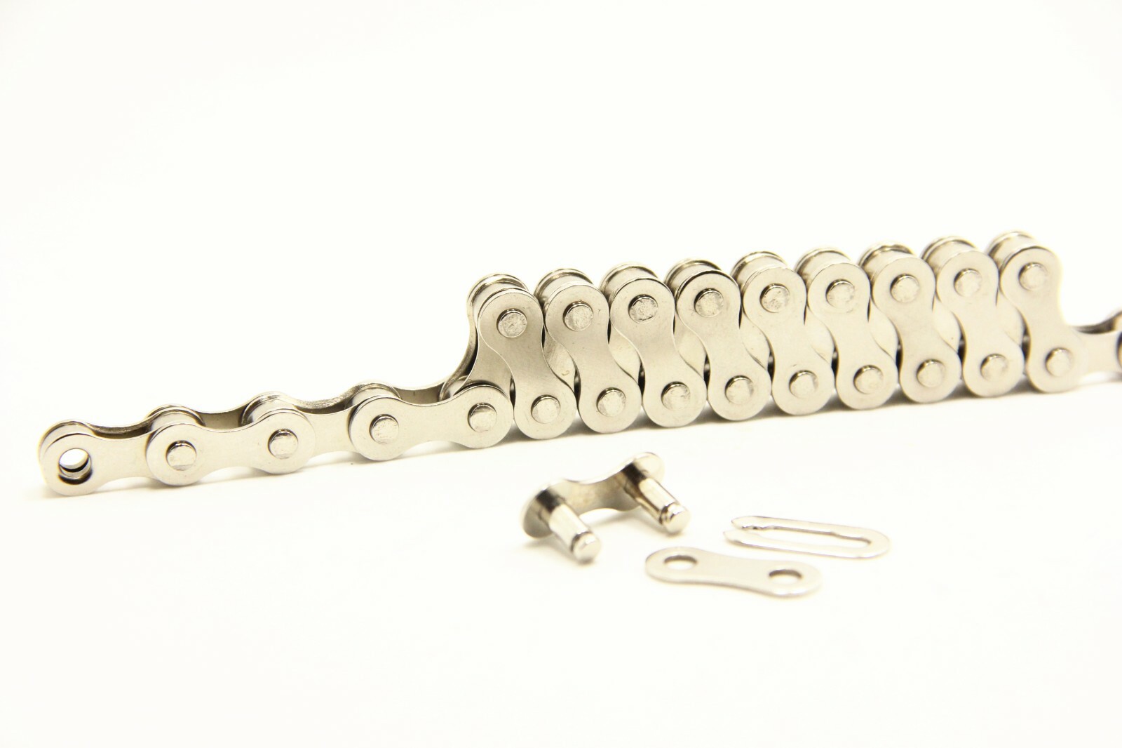 1/2'' x 1/8'' Single Speed Chain 114 Links Chrome