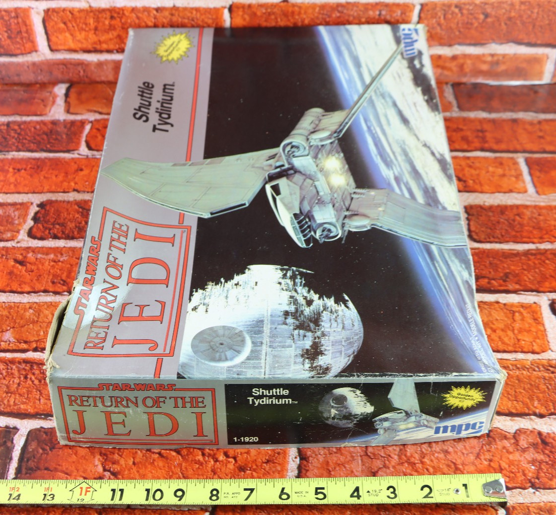 MPC Star Wars Jedi Shuttle Tydirium 1-1920 Model Kit READ