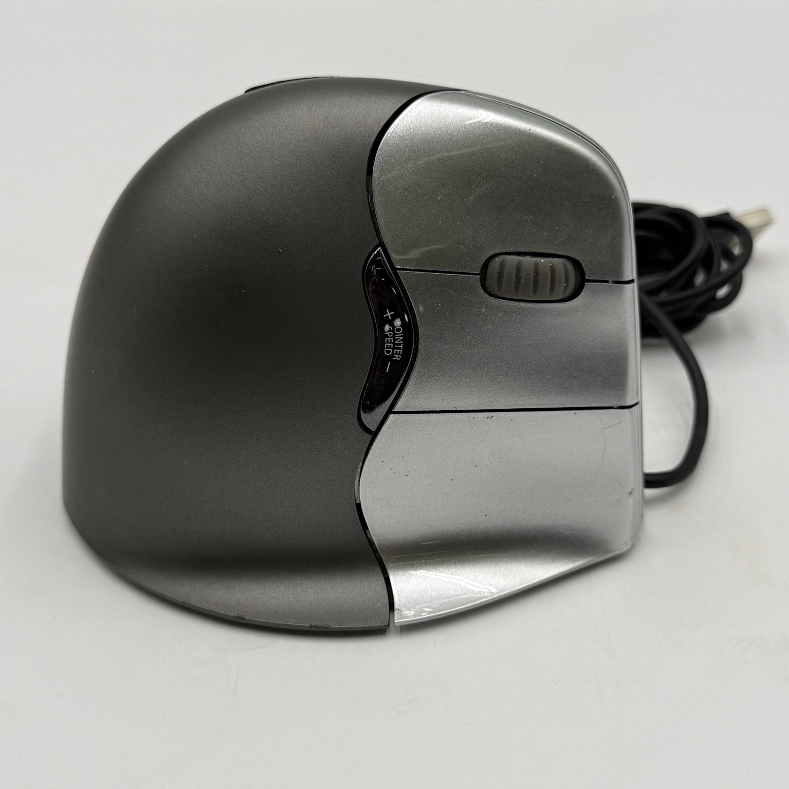E7 Evoluent Vertical Wired Mouse 4 Right - Works