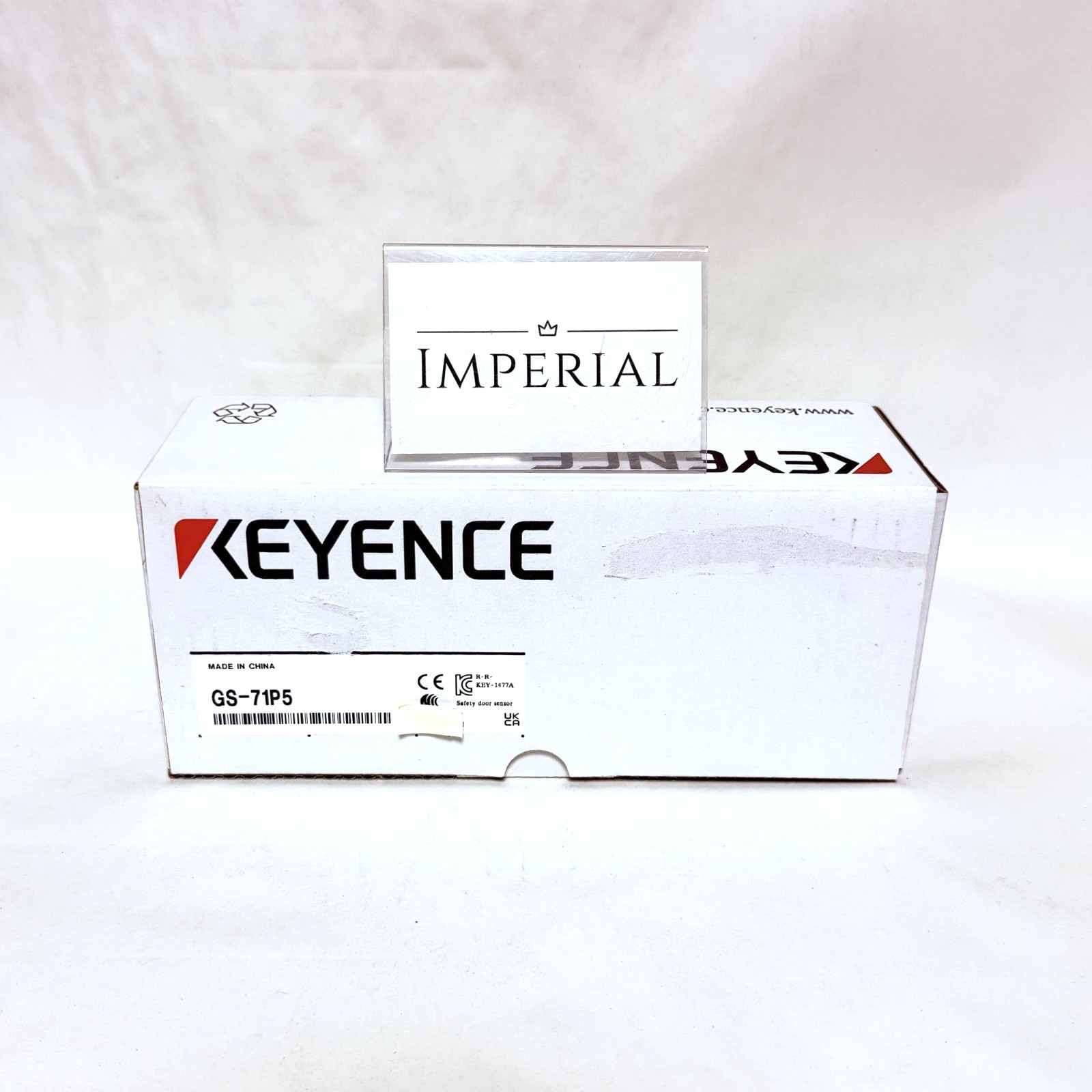 KEYENCE GS-71P5 Solenoid Lock Standard Type PNP Cable GS71P5 Unused From Japan