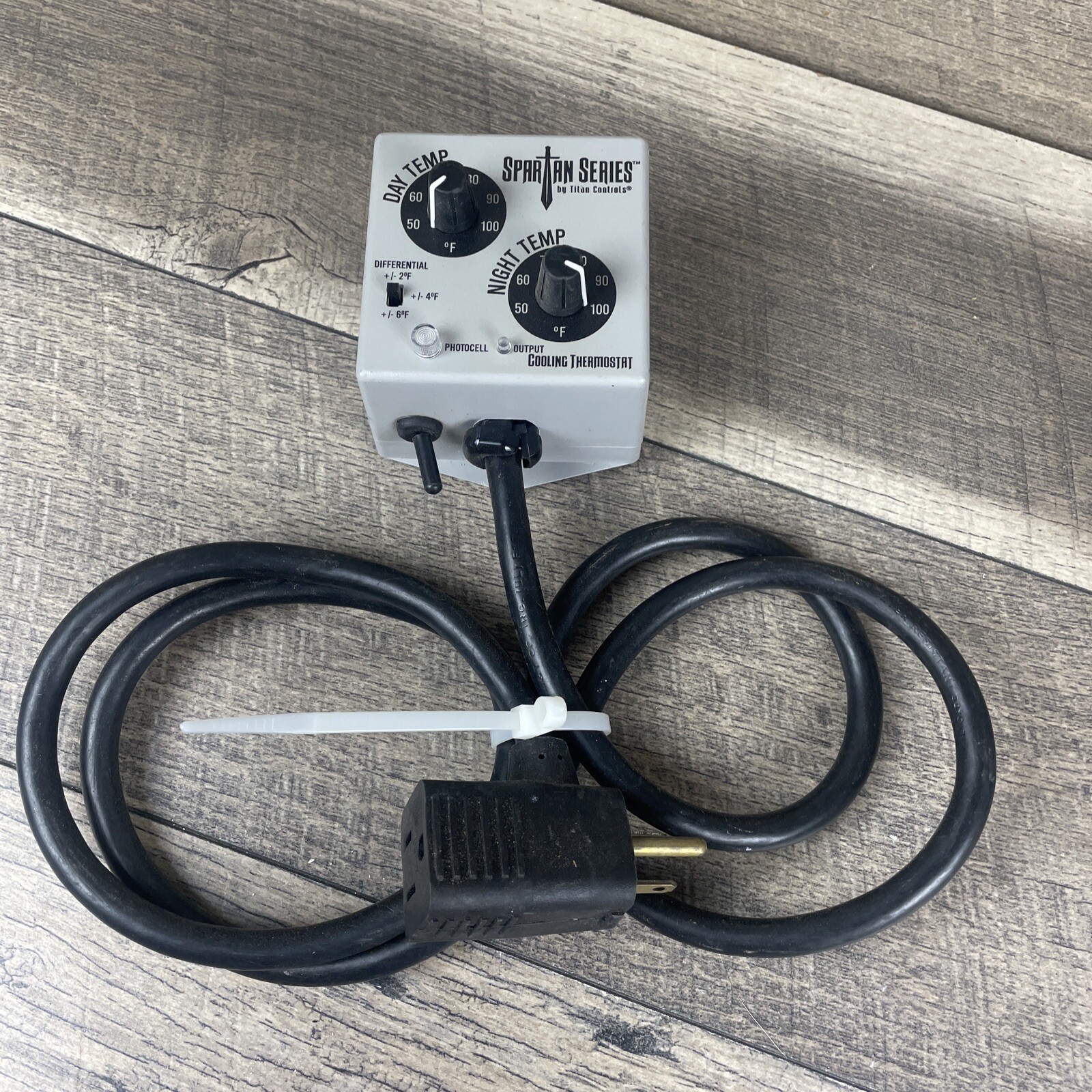 Titan Controls 702897 Spartan Series Fan Speed Controller