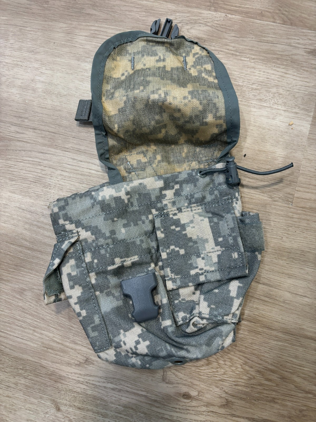 1 Quart Canteen general purpose pouch US Army Digital ACU camo bag USGI