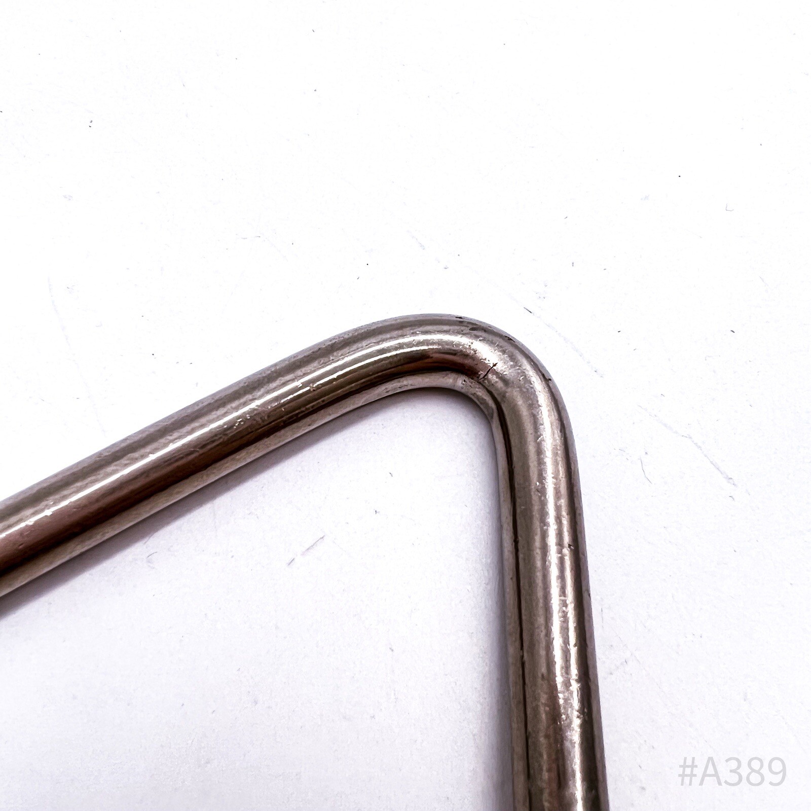 Triangle with Metal Loop, without Mallets (10.5 x 9.5 cm)