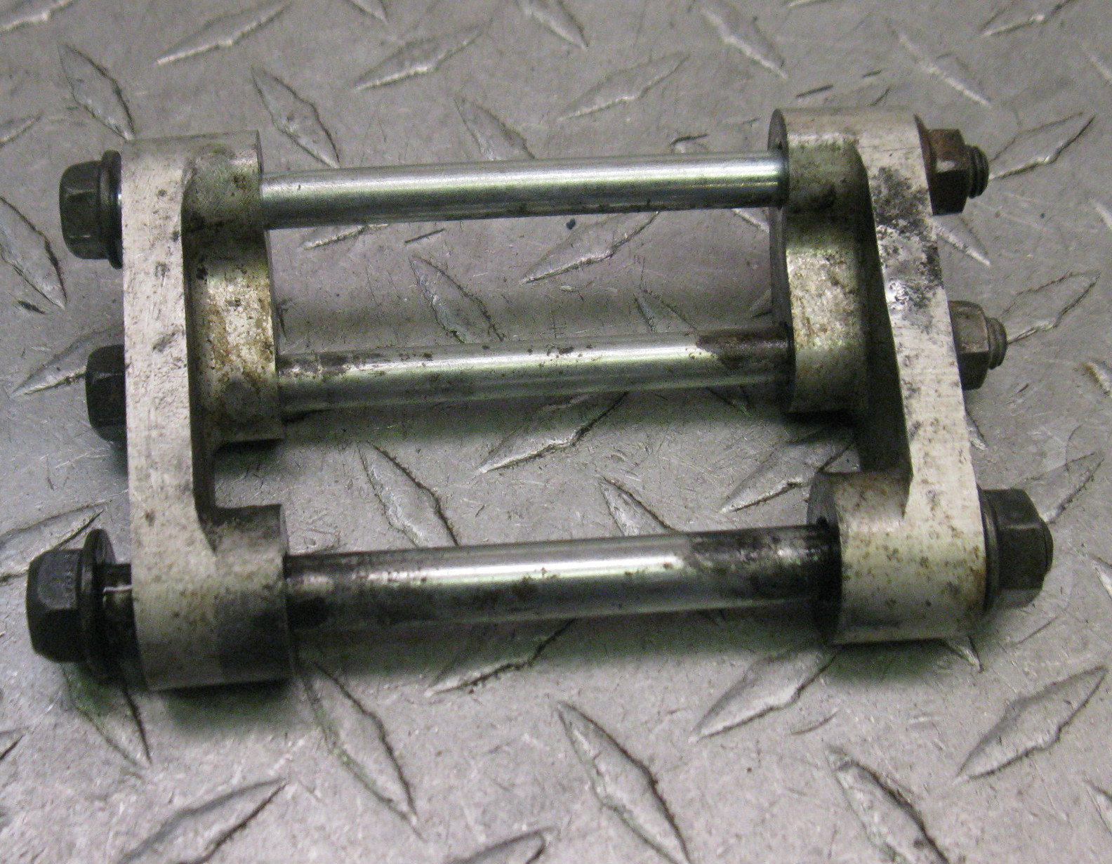 CRF450 HONDA 2003(LOT A) CRF450 03 ENGINE MOUNTS FRONT