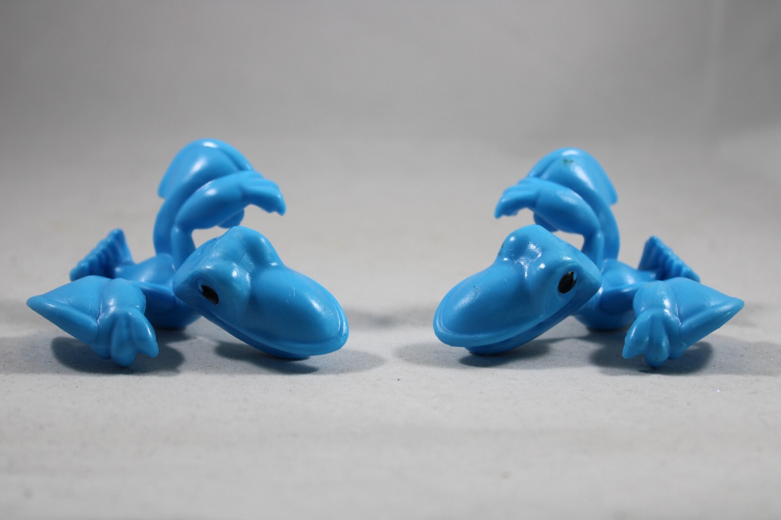 2 Play-Doh Slime Dino Crew Lava Bones Island Volcano Playset Replacement Figure