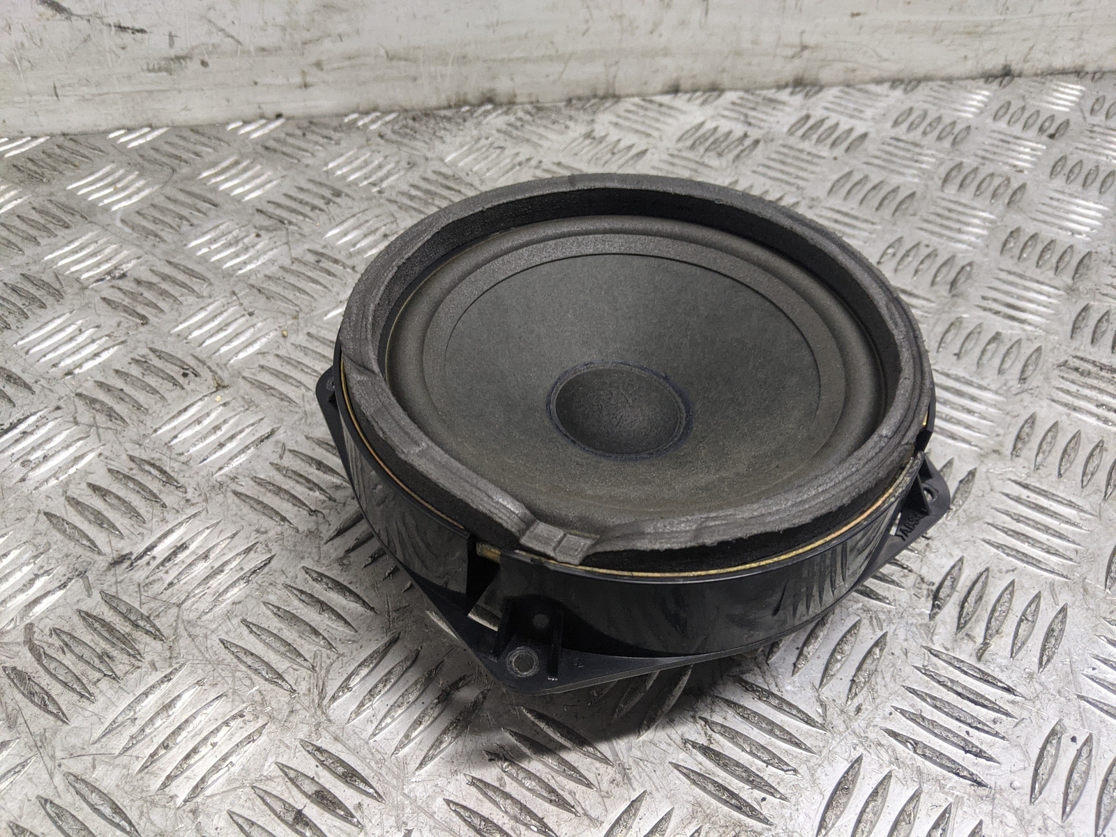 RANGE ROVER DSE 1997 DOOR SPEAKER (FRONT DRIVERS SIDE)