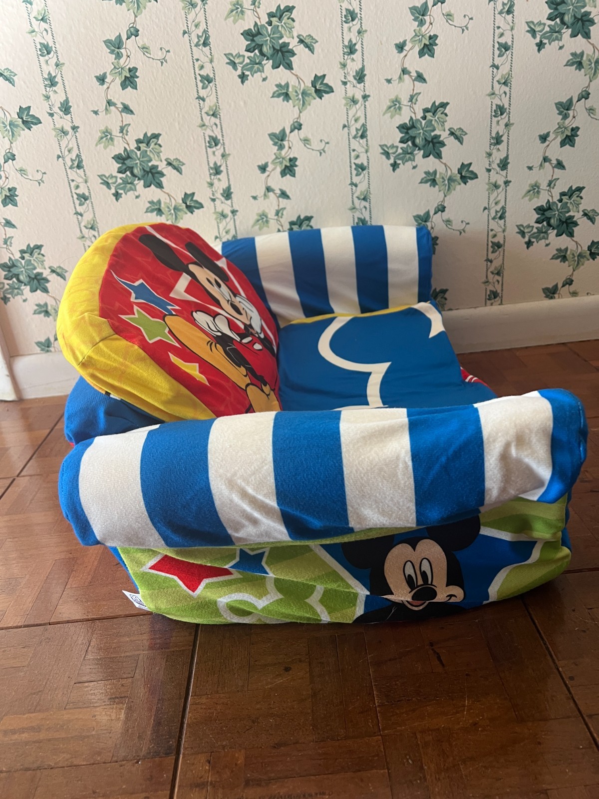 Disney Mickey Mouse Marshmallow Flip Open Foam Toddler Sofa Sleeper Chair