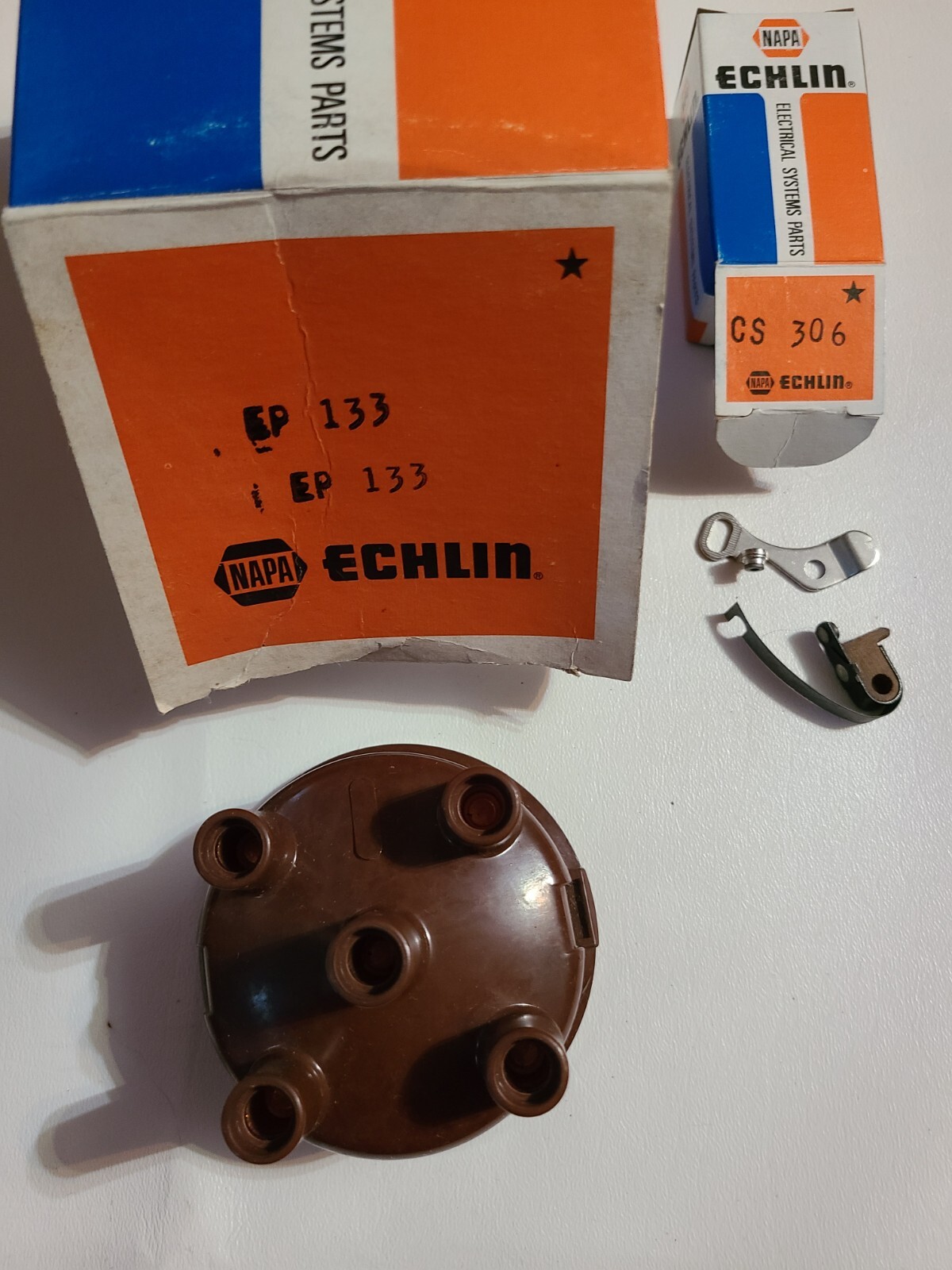 Napa Echlin EP133 Distributor Cap & CS306 Points 1960-67 Volkswagen
