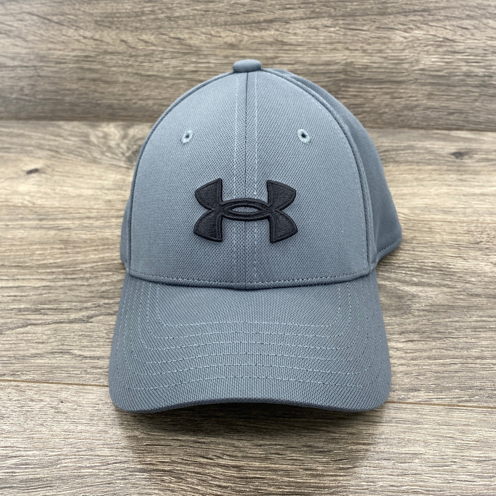 Under Armour Blitzing 3.0 Hat Boys YSM/YMD Gray Stretch Fit Athletic Cap