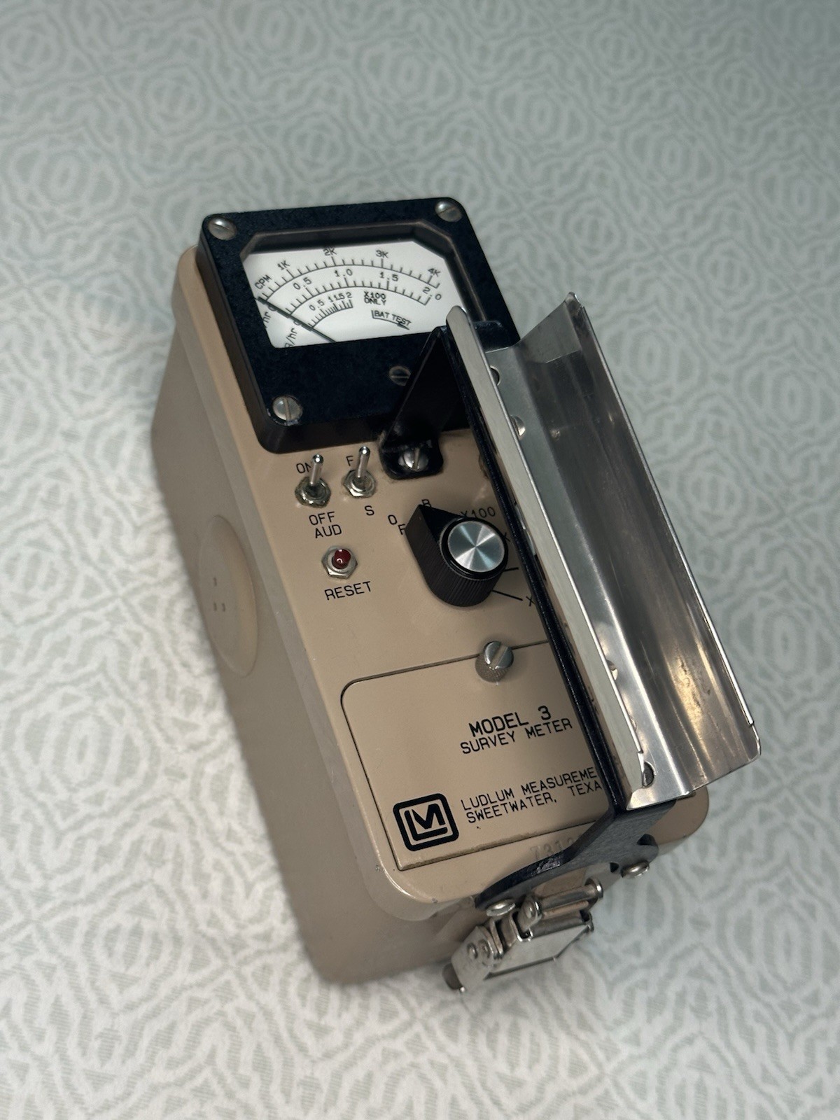 Ludlum Model 3 Radiation Survey Meter *Working*