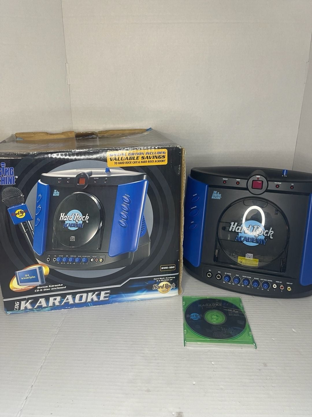 The Singing Machine Hard Rock Academy Karaoke System SMG-180 with Box
