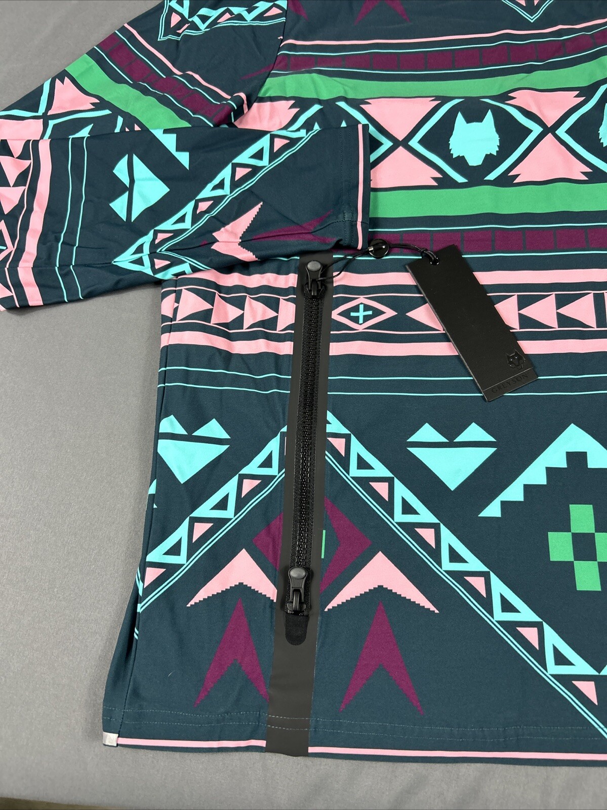Greyson Cokato Golf Hoodie Pullover Ghostwolf Print Large Multicolor MSRP $198