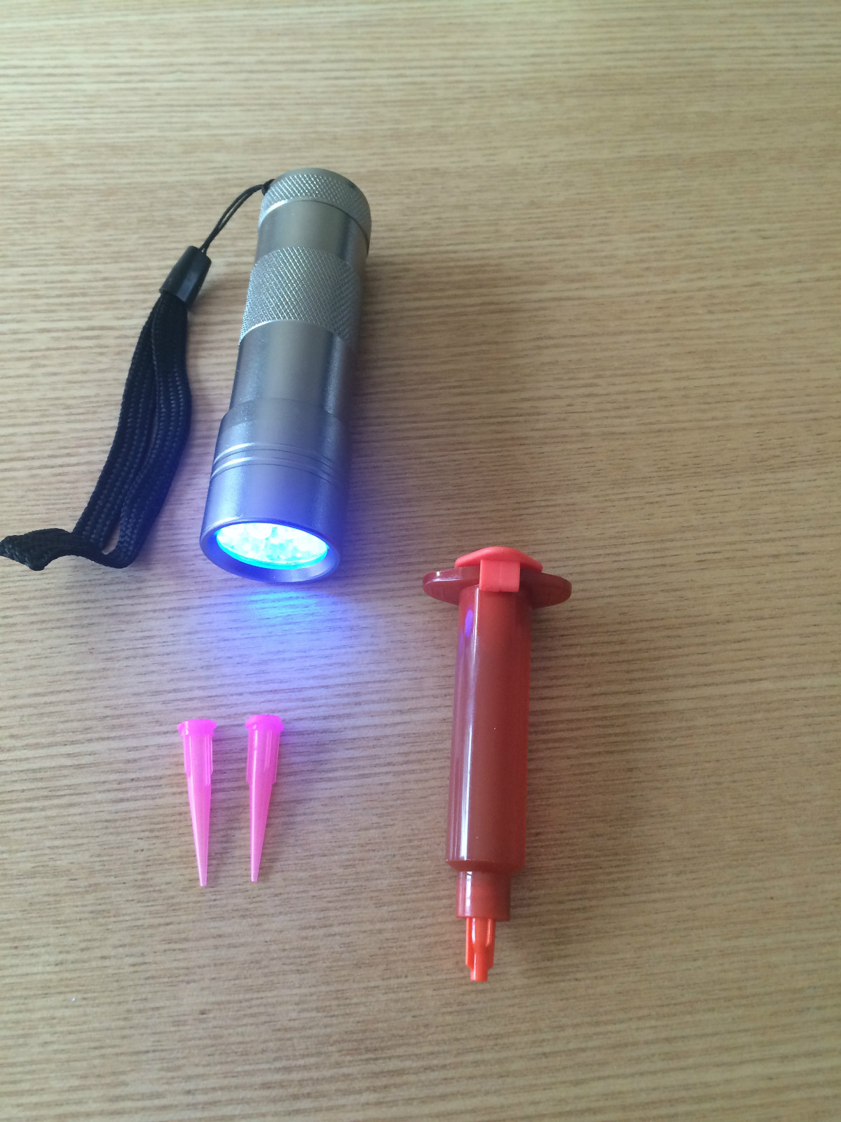 12 LED UV FLASHLIGHT, FLY BINDER UV GEL HEALING ,5ML UV RESIN WITH NOZZLE