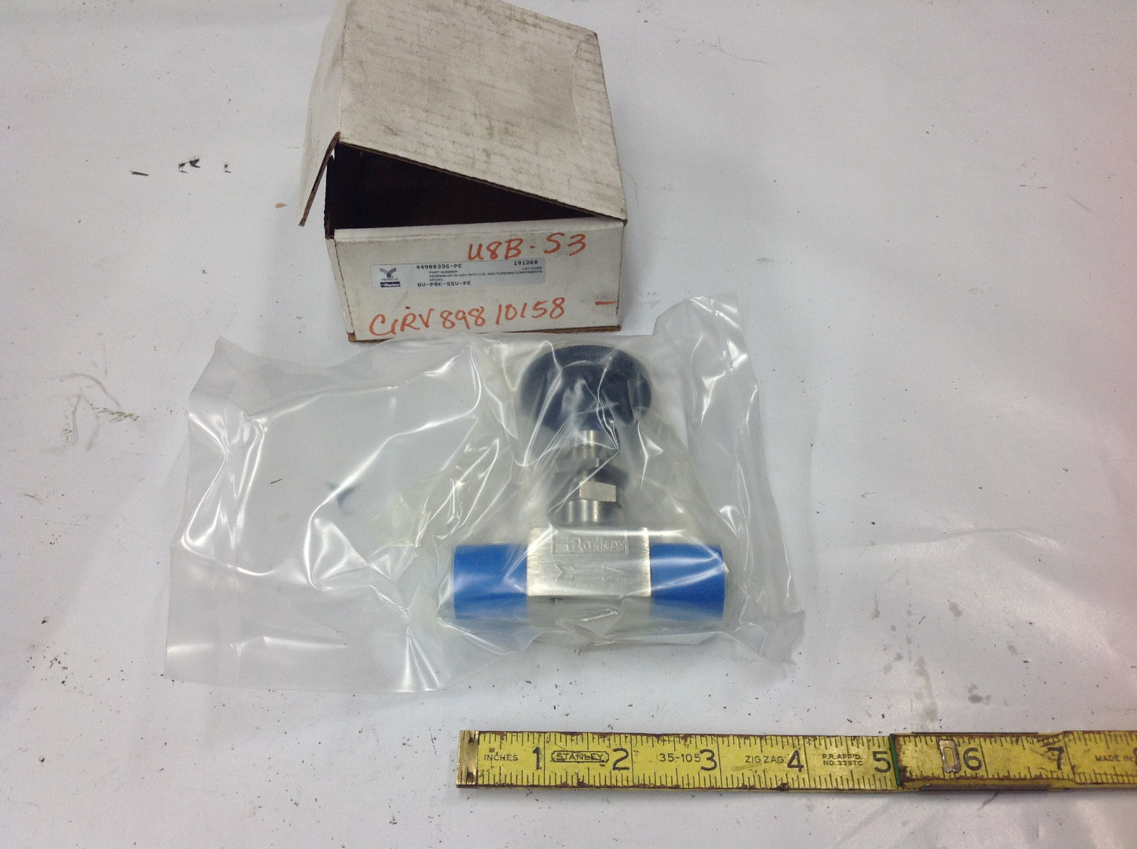 Parker 44900336-PE 8V-P8K-SSV-PE SS Bellows Valve 1/2" Male 1250PSI  NEW IN BOX