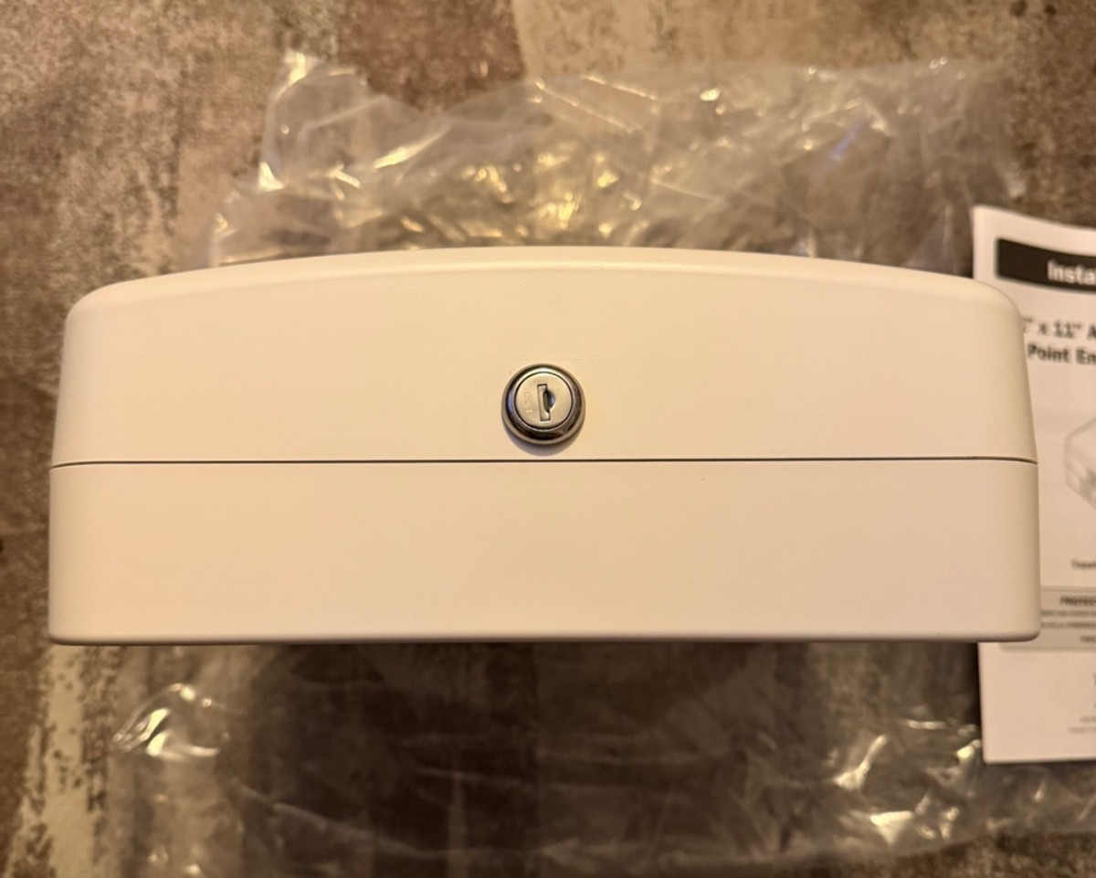 Tripp Lite EN1111 Wireless Access Point Enclosure Mount Box/Open Box -NEW