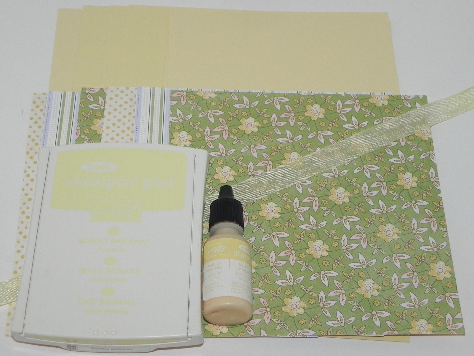 BARELY BANANA CRAFT INK PAD REFILL 6X6 DESIGNER PAPER CARDSTOCK STAMPIN UP