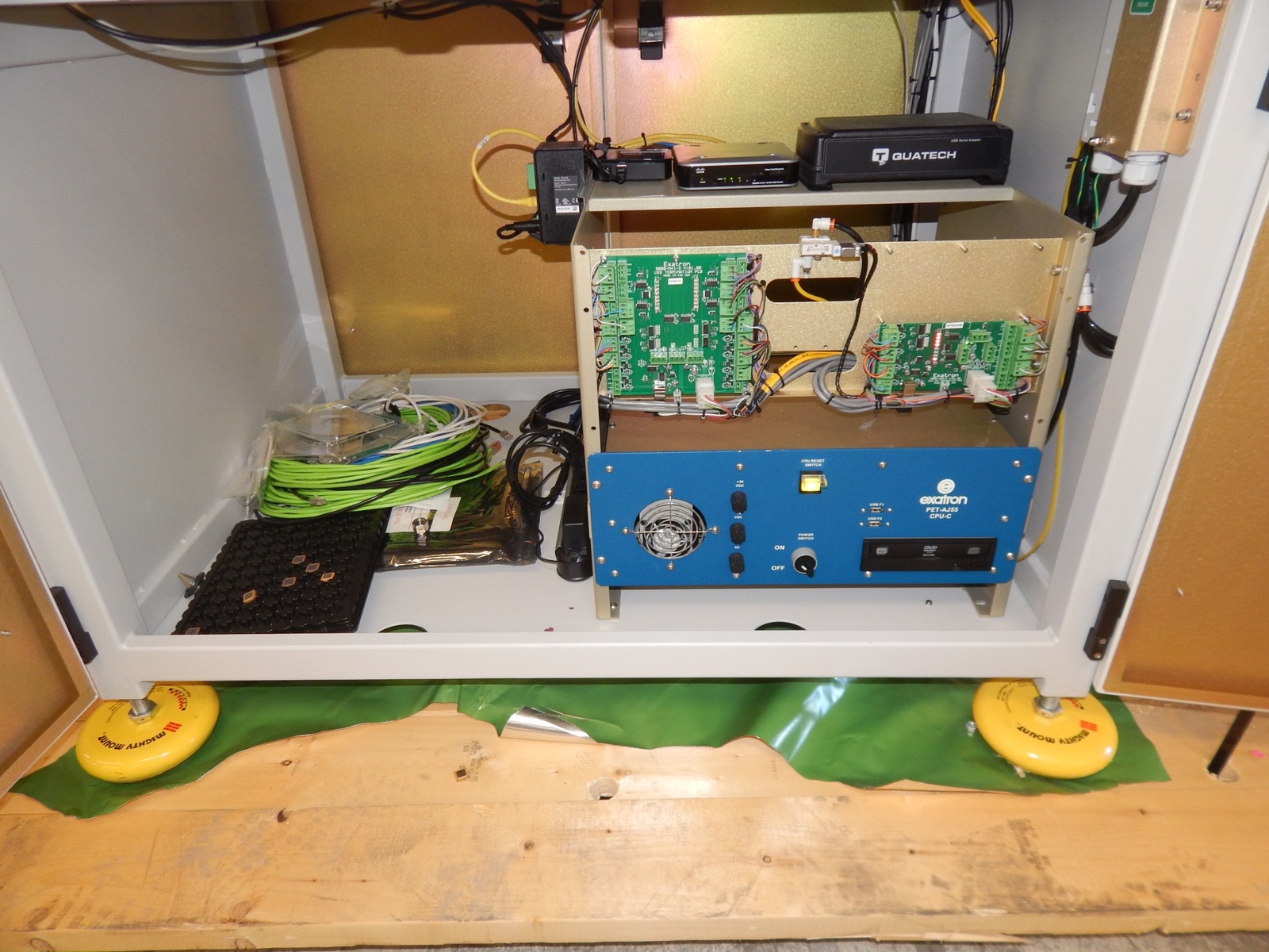 EXATRON MODEL 902 PIC AND PLACE / LASER ENGRAVER (#3717)