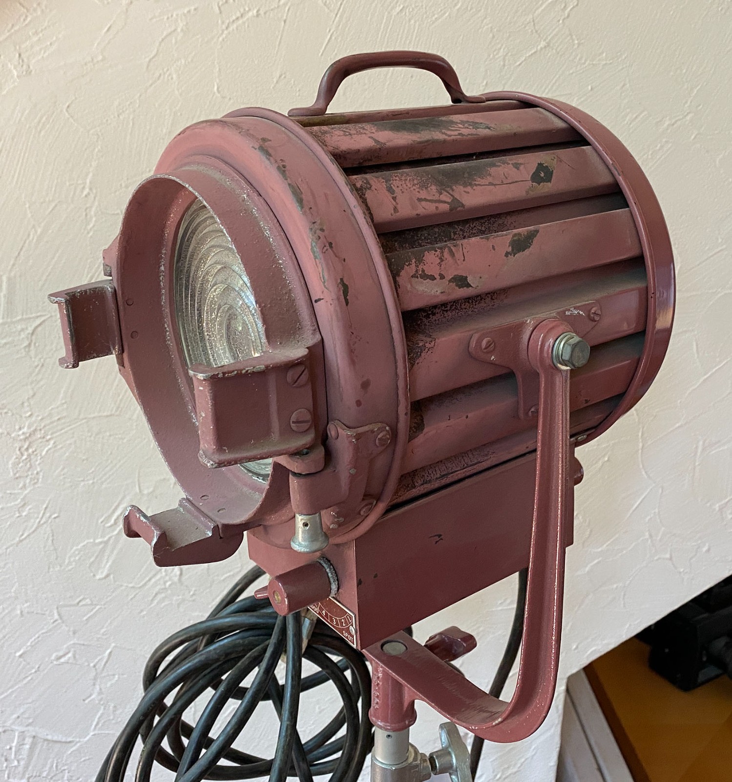 Mole-Richardson Fresnel Light 1K Baby Solarspot Type 407 Quartz - Parts    (BW5)