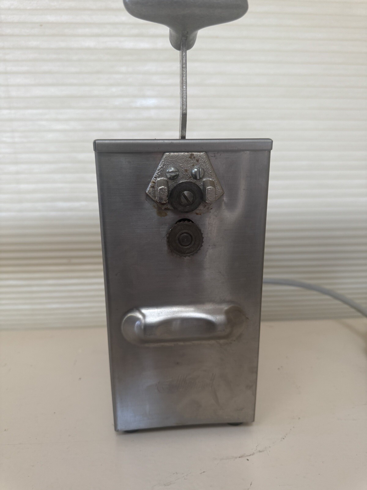 Edlund Electric Commercial Grade Can Opener Model 266