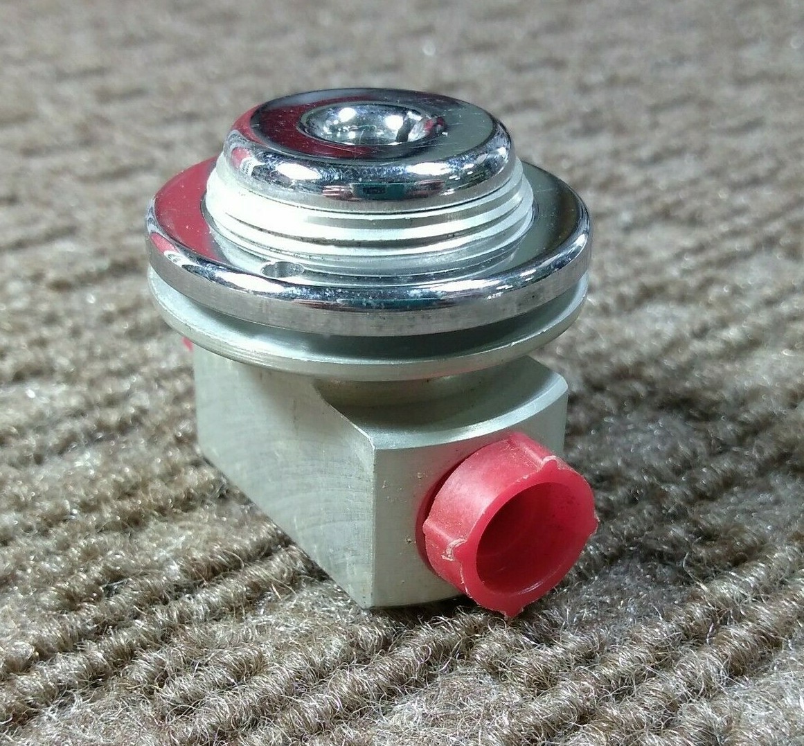 Scott Aviation Oxygen Outlet Assembly P/N 23599-03
