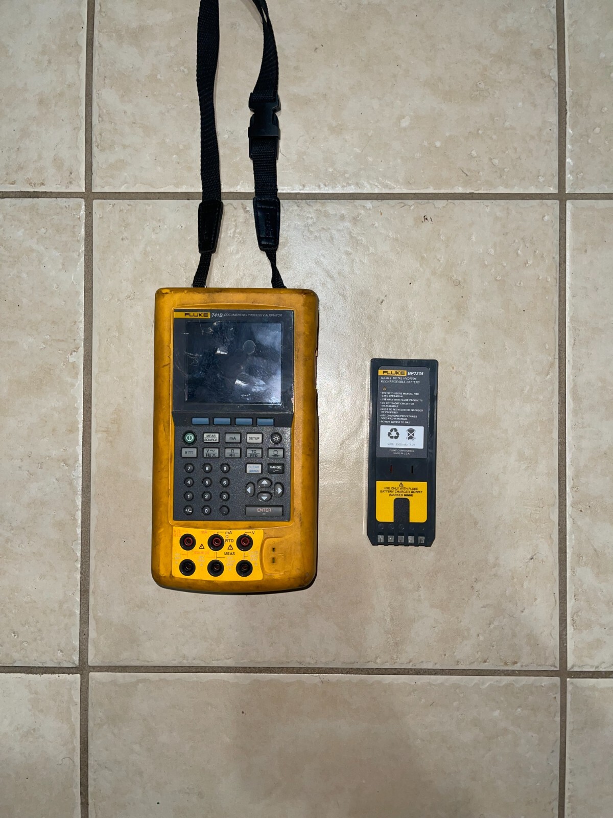 Fluke 741B Documenting Process Calibrator Multifunctional  Pre-Owned