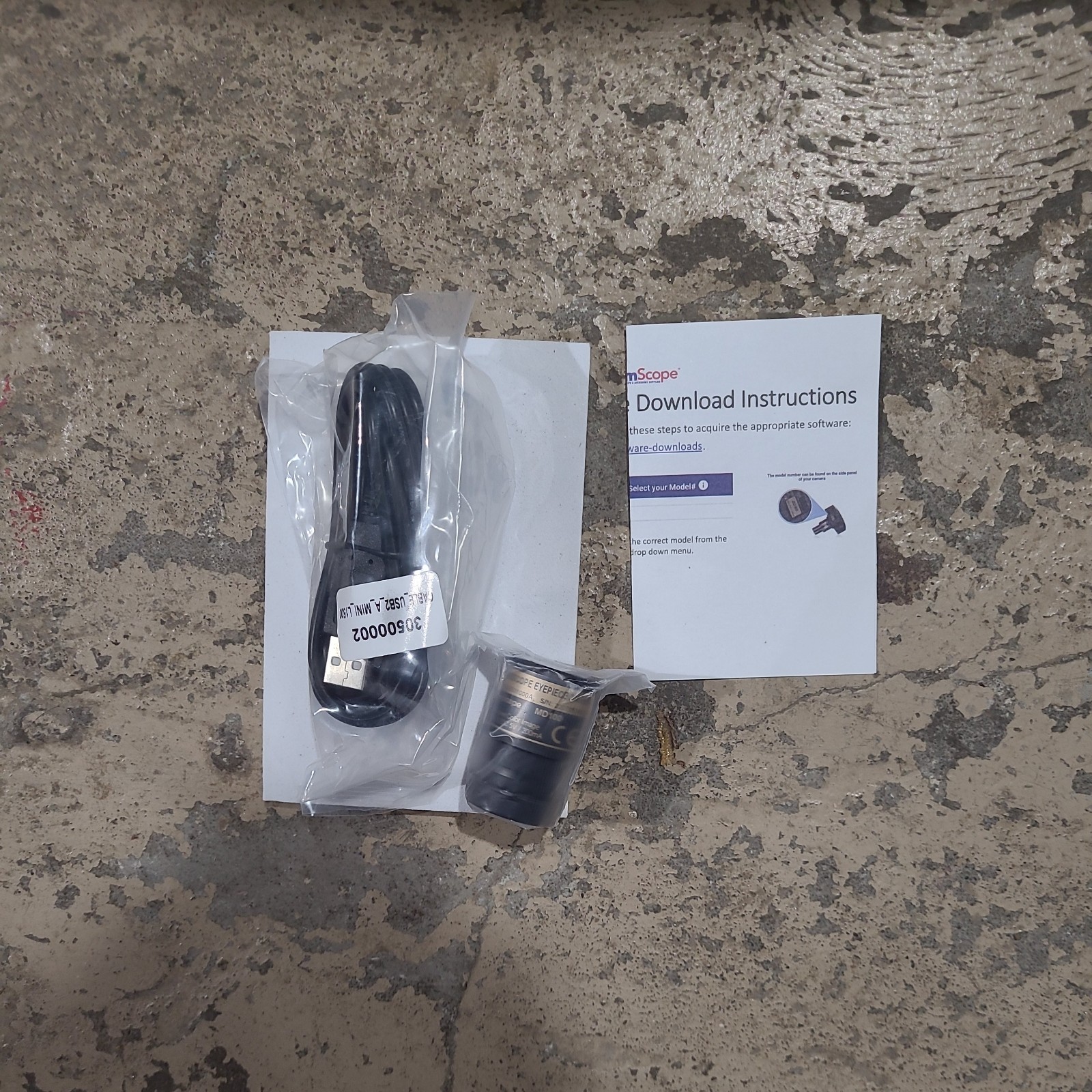 AMSCOPE MICROSCOPE EYEPIECE CAMERA MODEL MU1400 & FMA050 ADAPTER - NEW? (AFD125)