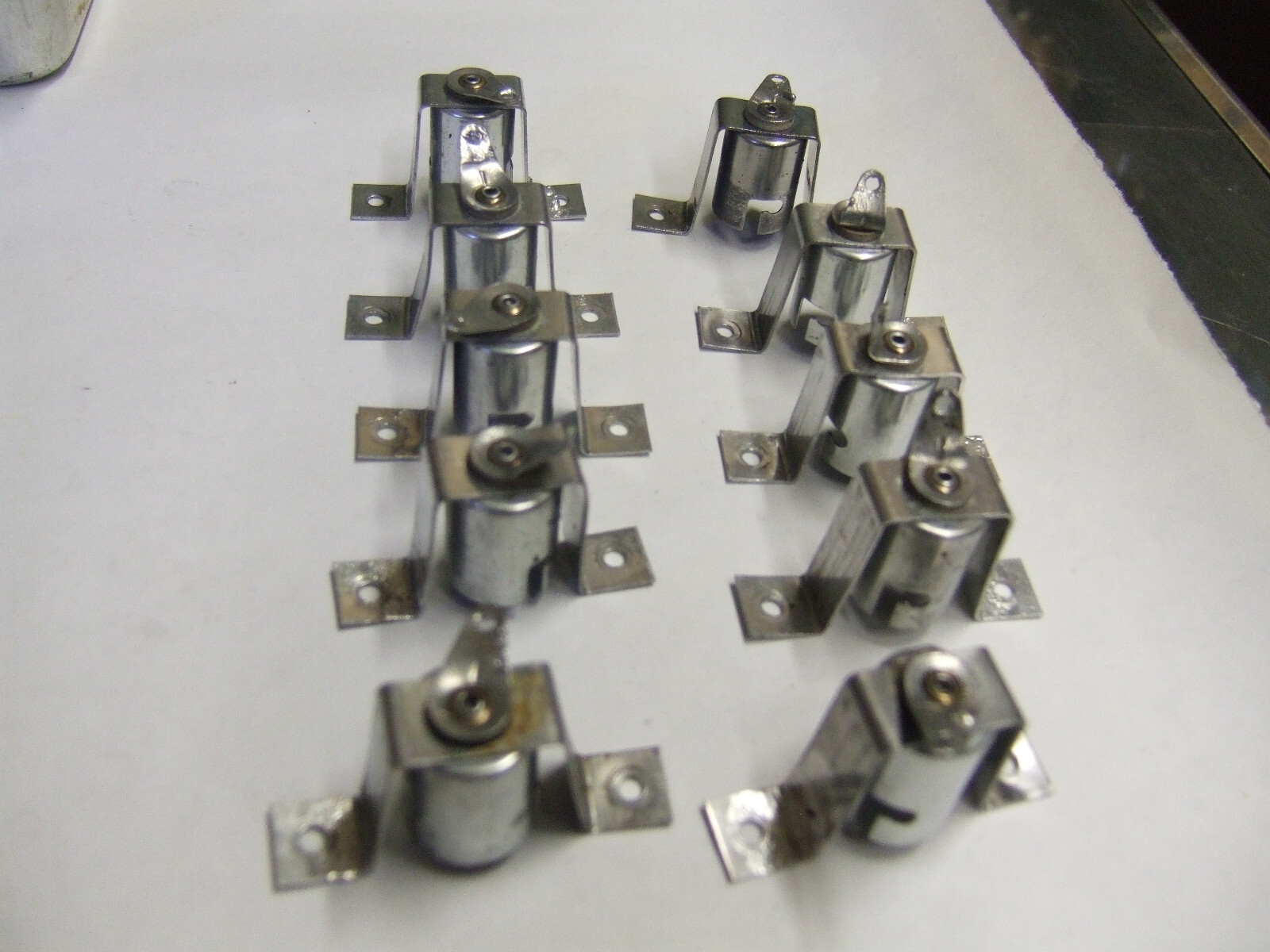 Bally Bingo pinball   LARGE LITE SOCKETS (10) COUNT