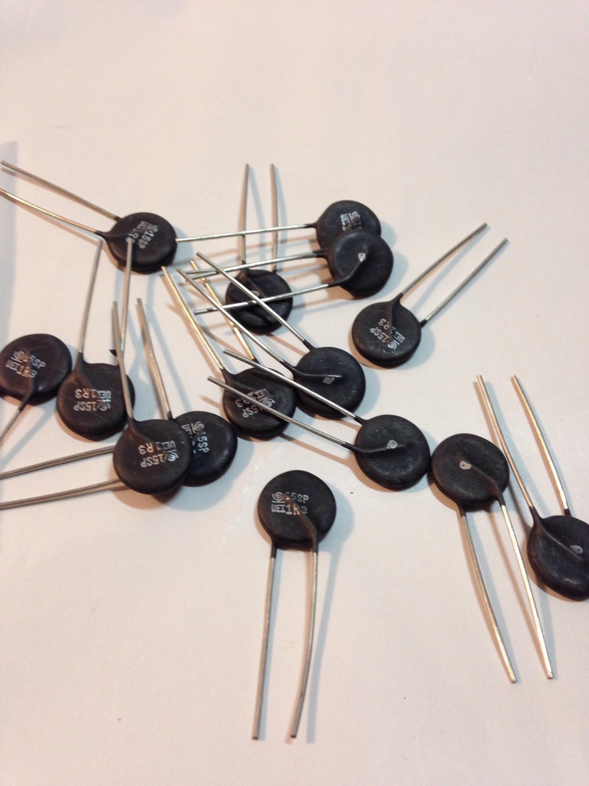 15pcs 1r3  Varistors New Old Stock Industrial Electrical Parts