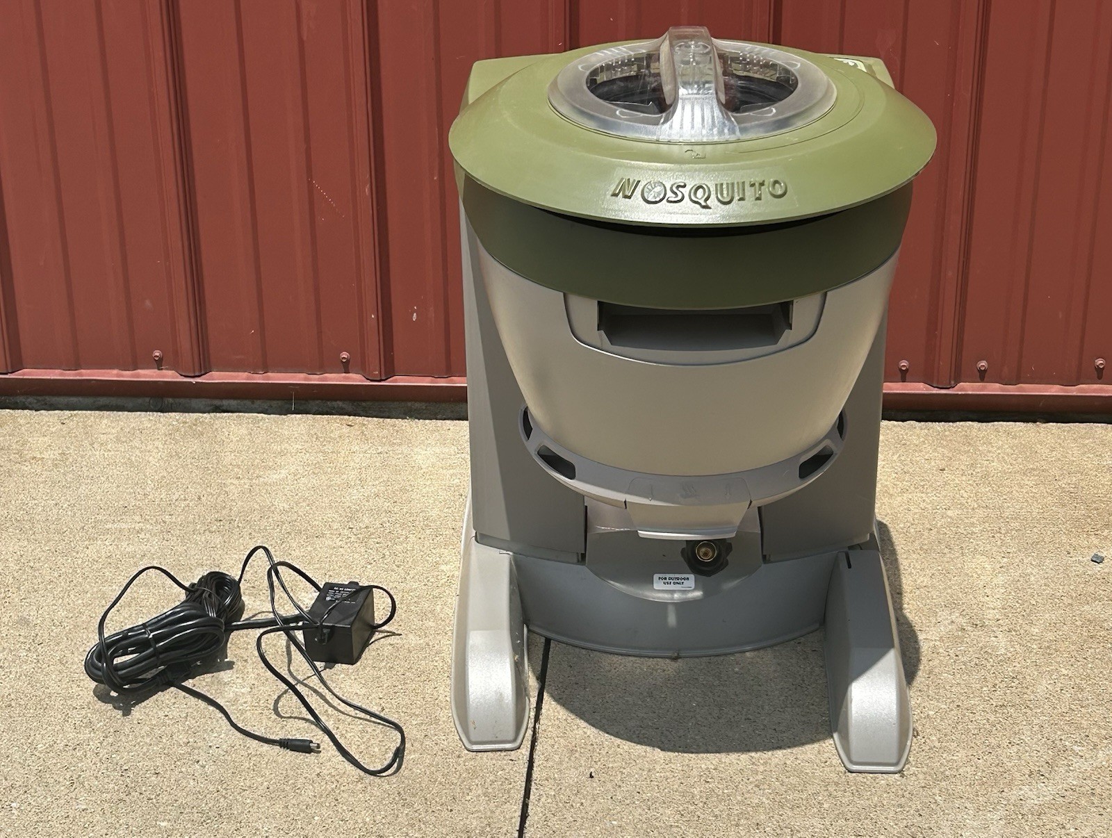 Kaz Mosquito Vacuum Trap CT100 Propane 1 Acre Bug Protection Nosquito Turns On