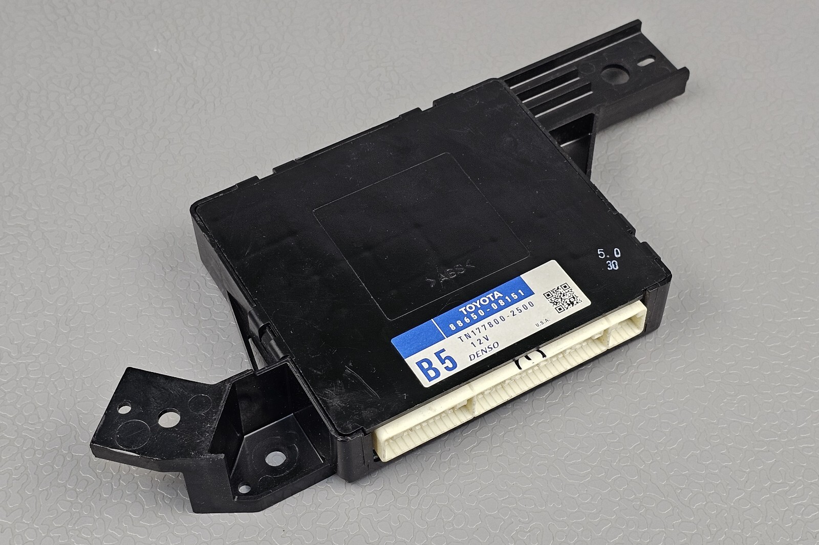 2012-2014 Toyota Sienna A/C Amplifier Temperature Control module OEM 88650-08151