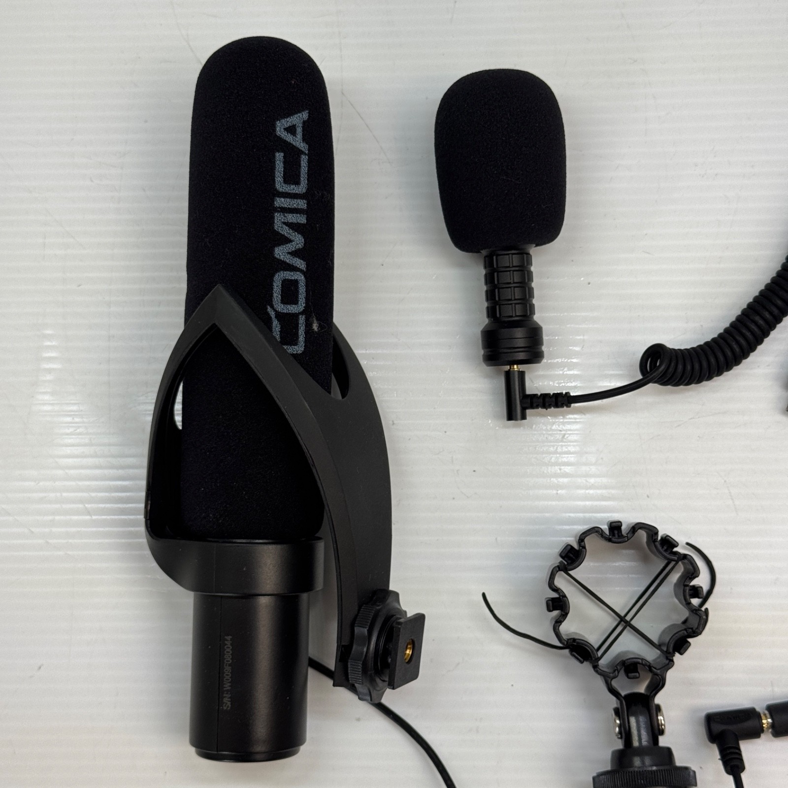 Comica V30 pro External Microphone Kit w/ Mount & Cables untested