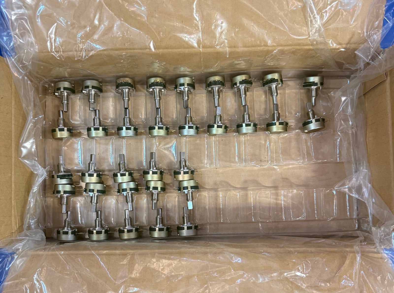 FOUR NAMCO 1K POTS POTENTIOMETERS NEW #75-03824-00